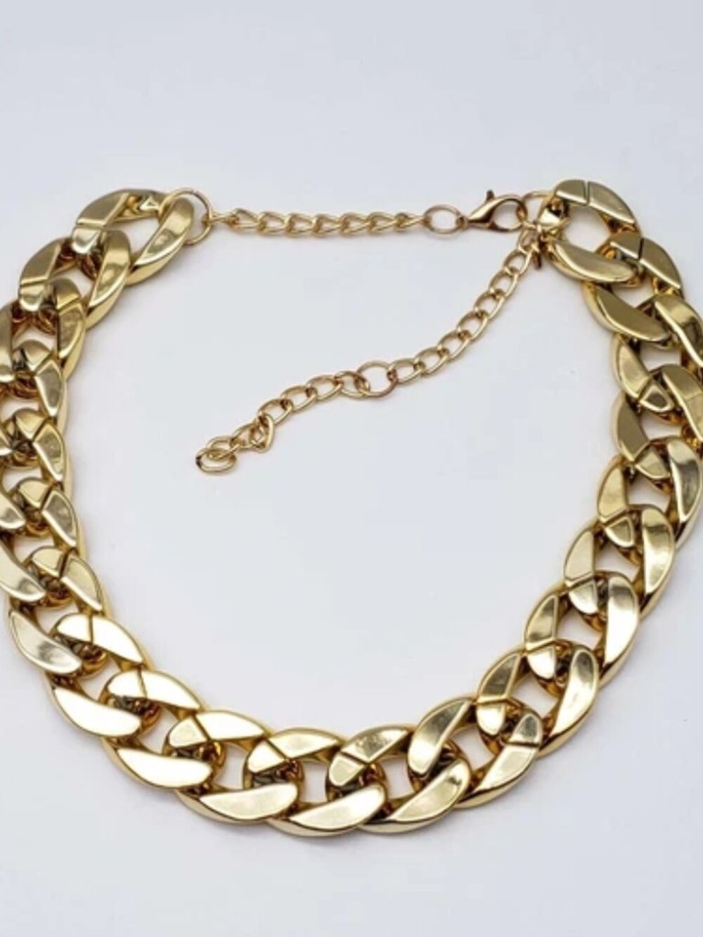 Gold-Plated Necklace with Authentic Louis Vuitton Padlock - Picture 6 of 10
